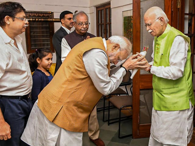 Narendra Modi Greets LK Advani