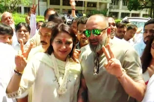 Priya Dutt Files Nomination For Lok Sabha Elections
