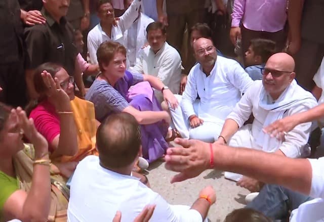 Priyanka Sits ON Dharna Over Sonbhadra Killings IN Uttar Pradesh