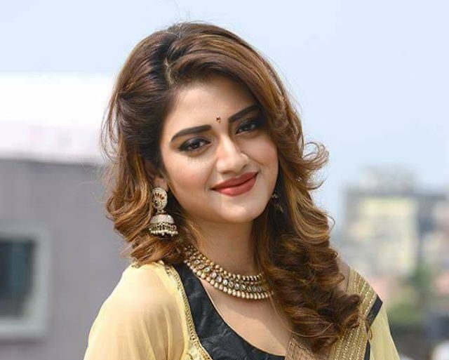 Dating App Uses MP Nusrat Jahan's Pic Without Consent - Lokmarg - News  Views Blogs
