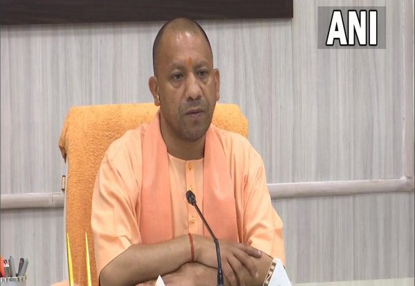 Yogi Condoles Mulayam's Death