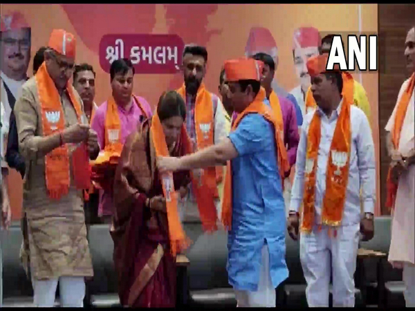 Gujarat congress MLA Joins BJP