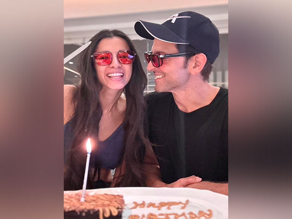 Saba Pens Adorable B'day Wish For Boyfriend Hrithik | Lokmarg