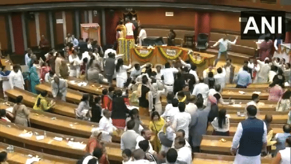 Ruckus Forces Adjournment Of MCD Session
