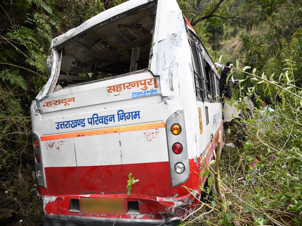 Bus Falls Mussoorie-Dehradun Road