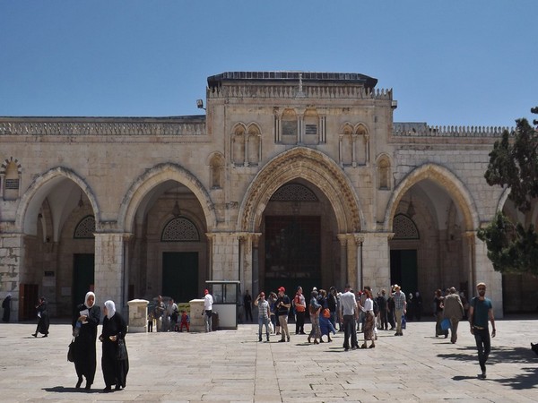 Israeli Worshippers near Al-Aqsa Mosque