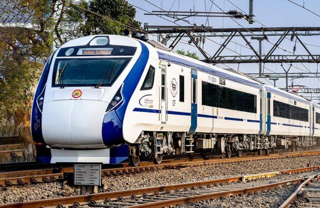 Vande Bharat Trains To Cover Entire Country By June: Minister - Lokmarg -  News Views Blogs