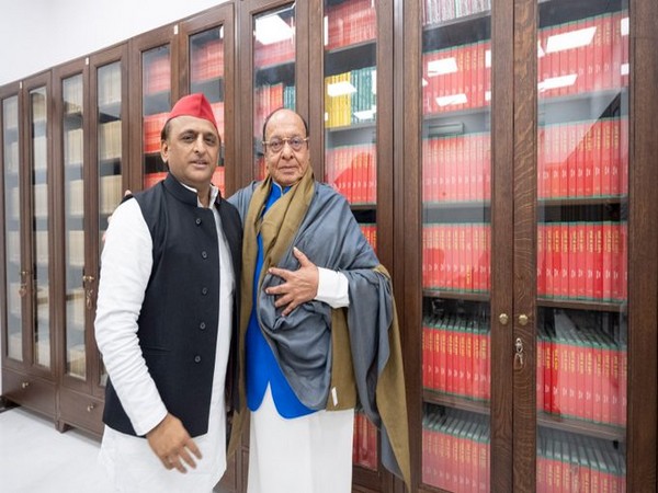 Vaghela meet with akhilesh