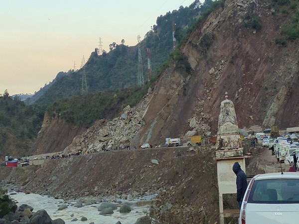 Jammu-Srinagar National Highway, Mughal Road Blocked Due To Landslides