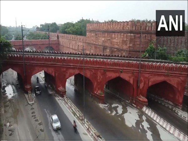Red Fort traffic due flood