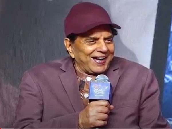 Dharmendra and Shabana Azmi’s kissing scene in ‘Rocky Aur Rani Kii Prem Kahaani’