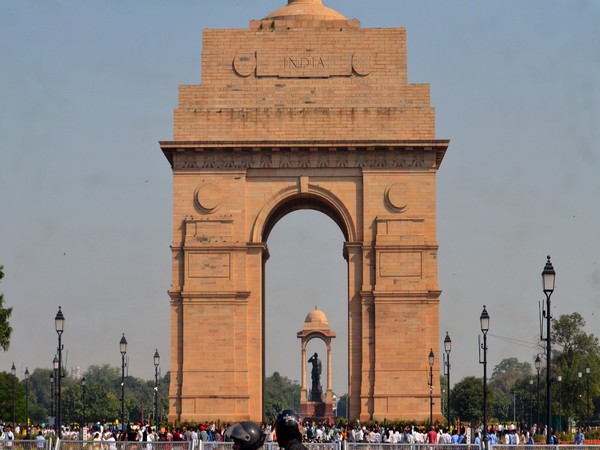 Delhi Traffic Police Advise Commuters To Avoid India Gate C-Hexagon