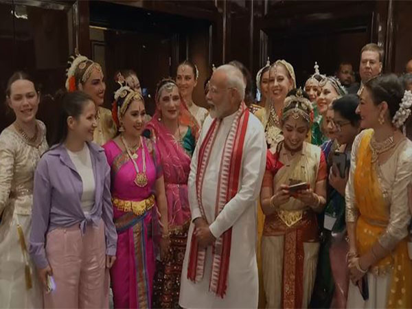 Modi Russian Cultural Troupe