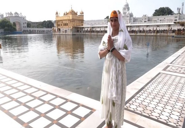 Vinesh Phogat Visits Golden Temple