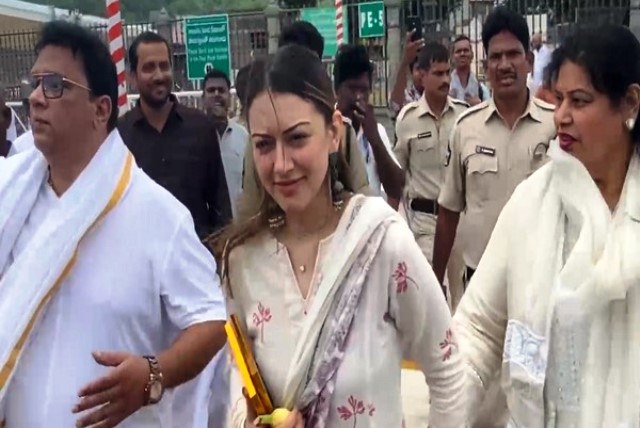 Hansika Motwani in Tirumala