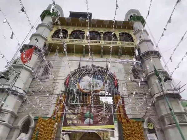 Ajmer Sharif Dargah 4000 kg of vegetarian "Langar" Narendra Modi's 74th birthday September 17.