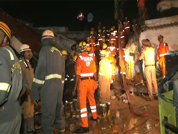 Lucknow: 4 Dead As Building Collapse