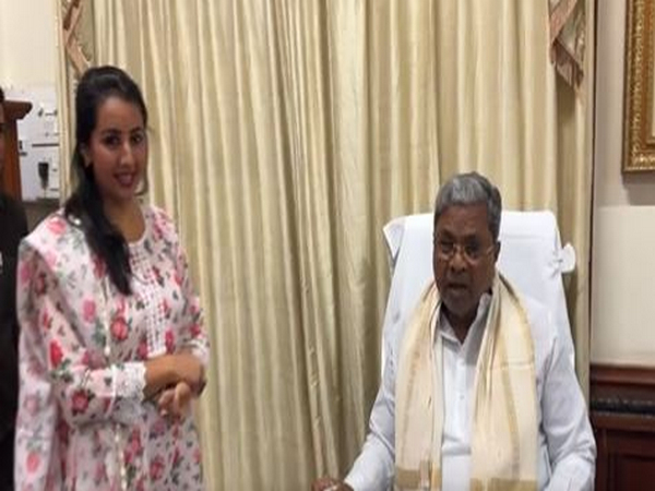 Sanjjanaa Galrani met Karnataka Chief Minister Siddaramaiah