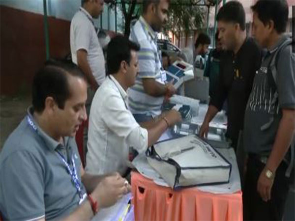 Polling parties of Jammu and Kashmir's Doda